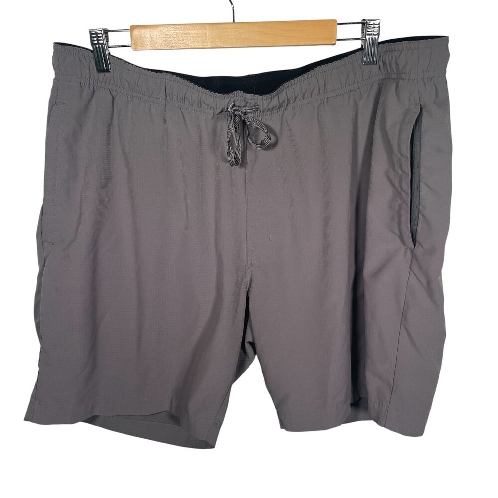 Travis Mathew Shorts Mens 2XL Gray Performance Athletic Gym Golf Tennis